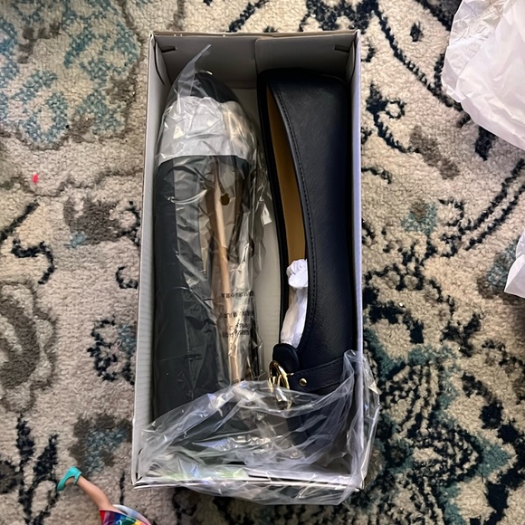 Navy Michael Kors Fulton flats brand new - Picture 2 of 8